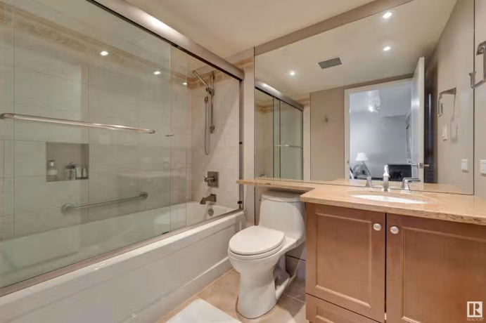 fully-renovated-three-room-apartment-big-10