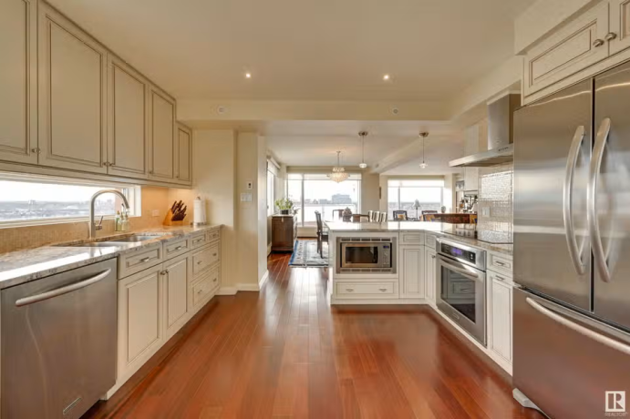 fully-renovated-three-room-apartment-big-12