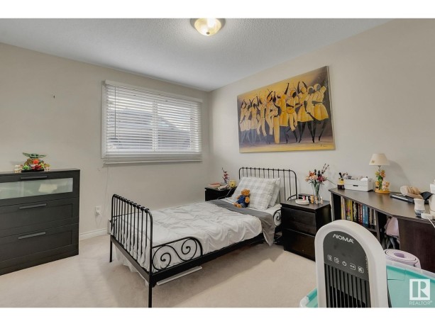 extensively-renovated-2-bedroom-condo-big-3