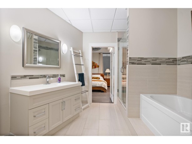 2-bedrooms-2-bathrooms-1332-square-feet-big-8