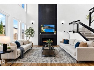 423 42 ST SW Edmonton, Alberta