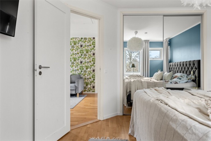 smakfull-familjevilla-med-soligt-uterum-big-6