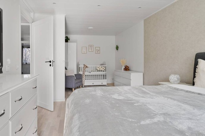 hasselbacken-11a-centralt-upplands-vasby-kommun-big-10