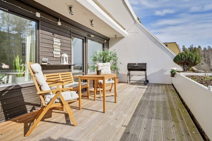 hasselbacken-11a-centralt-upplands-vasby-kommun-big-0