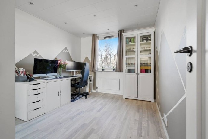 hasselbacken-11a-centralt-upplands-vasby-kommun-big-13