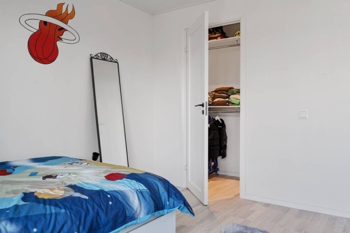 hasselbacken-11a-centralt-upplands-vasby-kommun-big-12