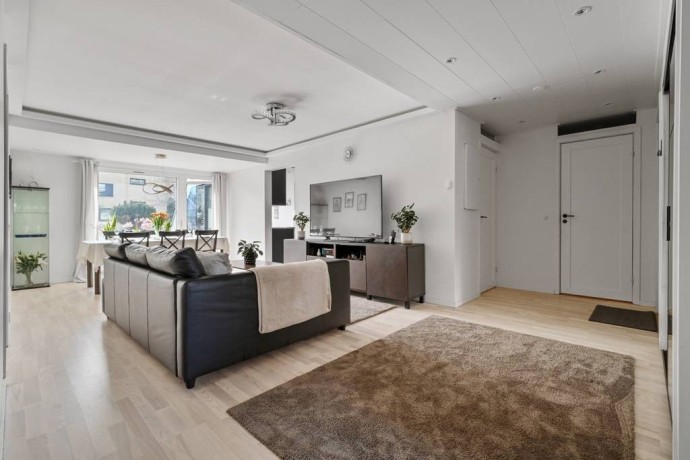 hasselbacken-11a-centralt-upplands-vasby-kommun-big-14